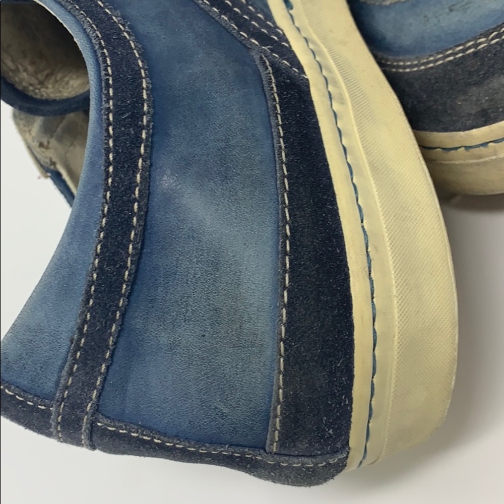 Italian deck shoes: stitching perfect; heel worn - Picture 4 of 13